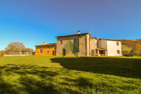 Villa in Teramo, Teramo, Teramo - € 1,000,000 | Ref: T1347 - photo 2