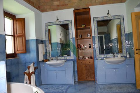 Villa in Teramo, Teramo, Teramo - € 1,000,000 | Ref: T1347 - photo 50