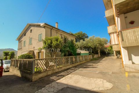 Villa a Bellante, Teramo, Bellante - € 300.000 | Ref: T1363 - foto 2