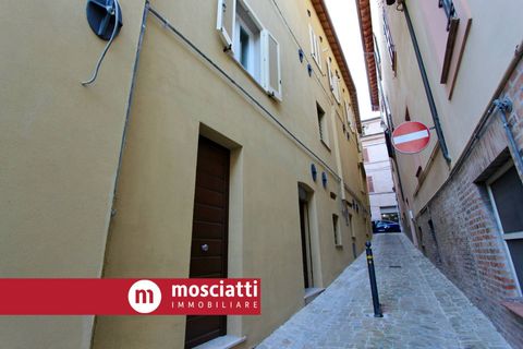 L'establiment comercial a Matelica, Macerata, Matelica - € 500/mes | Ref: 4057-T - foto 4