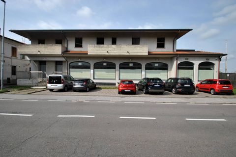 Erhvervsejendom i Vimercate, Monza and Brianza, Vimercate - € 1.900.000 | Ref: 2386 - foto 1