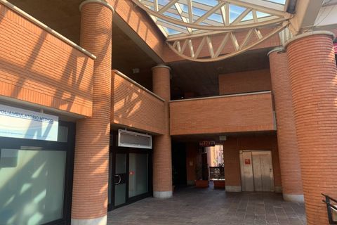 Propriedade comercial em Vimercate, Monza and Brianza, Vimercate - € 49.000 | Ref: 2389 - foto 1