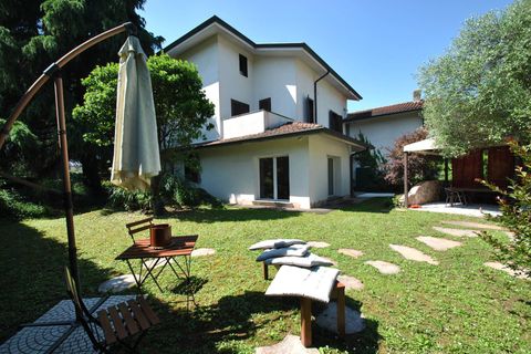 Villa in Vimercate, Monza and Brianza, Vimercate - € 595.000 | Ref: 2409 - foto 2