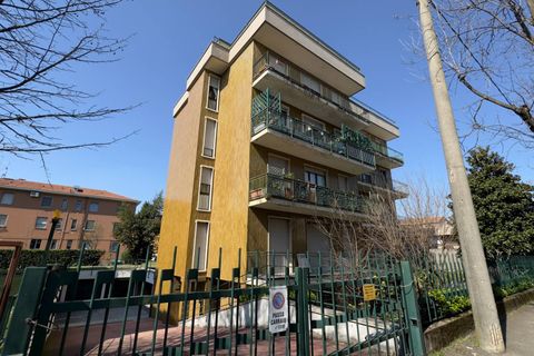 Propiedad comercial en Vimercate, Monza and Brianza, Vimercate - € 72.000 | Ref: 2431 - photo 2