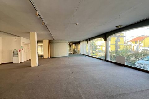 L'establiment comercial a Buscate, Milan, Buscate - € 4.500/mes | Ref: 21058 - foto 9