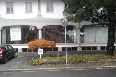 L'establiment comercial a Buscate, Milan, Buscate - € 4.500/mes | Ref: 21058 - foto 15