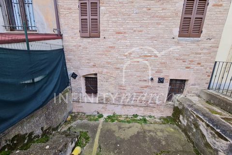 Villa i Falerone, Fermo, Falerone - € 85.000 | Ref: 160 - foto 24