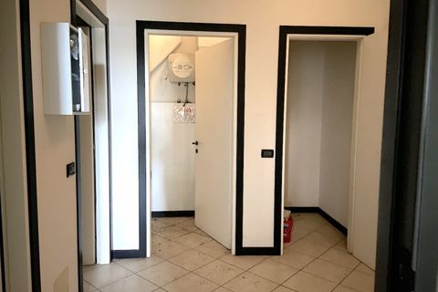Erhvervsejendom i Cesena, Forli-Cesena, Cesena - € 170.000 | Ref: R489 - foto 12