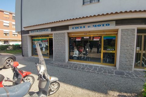 Erhvervsejendom i Modena, Modena, Modena - € 105.000 | Ref: 2914 - foto 2