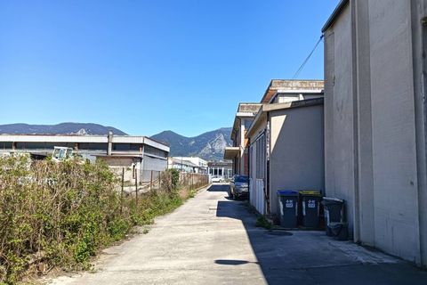 L'establiment comercial a Terni, Terni, Terni - € 550/mes | Ref: 48 - foto 2