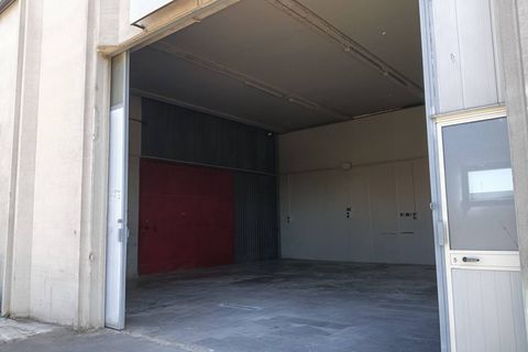 L'establiment comercial a Terni, Terni, Terni - € 550/mes | Ref: 48 - foto 5