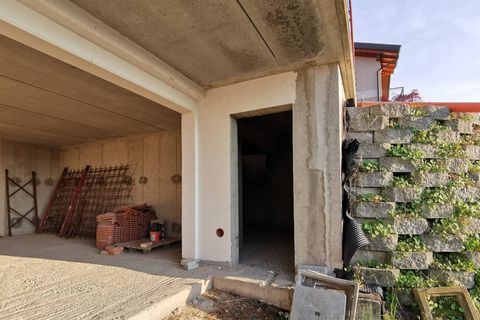 Villa a Gavirate, Varese, Gavirate - € 375.000 | Ref: VA/2811 - foto 12
