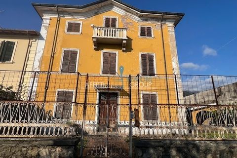 Stadthaus in Massa, Massa and Carrara, Massa - € 700.000 | Ref: 3383 - Foto 1