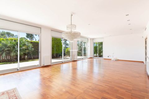 Villa a Castelldefels, Barcelona, Castelldefels - € 1.795.000 | Ref: GAV59063 - foto 6