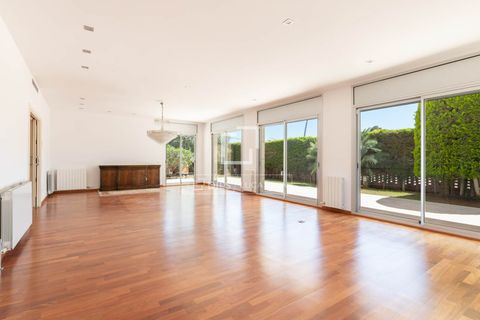 Villa a Castelldefels, Barcelona, Castelldefels - € 1.795.000 | Ref: GAV59063 - foto 9