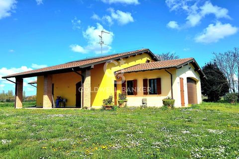 Villa a Medolla, Modena, Medolla - € 410.000 | Ref: CBI132-1802-141 - foto 32