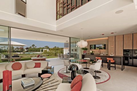 Villa in Marbella, Malaga, Marbella - € 7.900.000 | Ref: V12-9 - foto 2