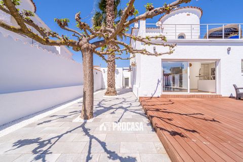 Villa i Empuriabrava, Gerona, Empuriabrava - € 889.000 | Ref: 3704 - foto 8