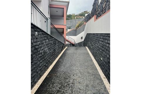 Byhus i Camara de Lobos, Madeira, Camara de Lobos - € 750.000 | Ref: APA_116 - foto 2