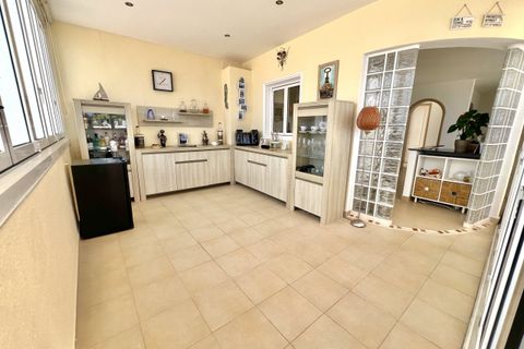 Villa a Torviscas, Tenerife, Torviscas - € 675.000 | Ref: V0831-5 - foto 9