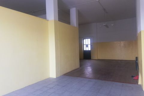 Erhvervsejendom i Moncalieri, Turin, Moncalieri - € 79.000 | Ref: 37401009-magazzinoviaquintinosella - foto 1