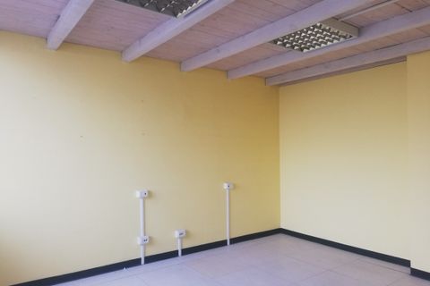 Erhvervsejendom i Moncalieri, Turin, Moncalieri - € 79.000 | Ref: 37401009-magazzinoviaquintinosella - foto 3
