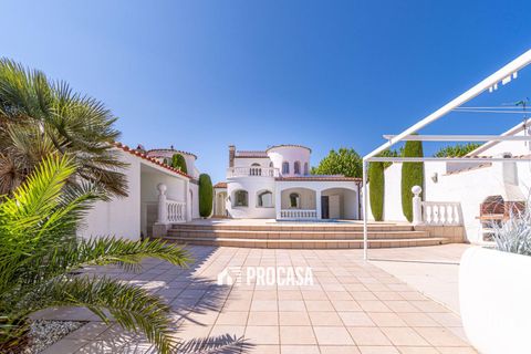 Villa i Empuriabrava, Gerona, Empuriabrava - € 1.050.000 | Ref: 3703 - foto 11