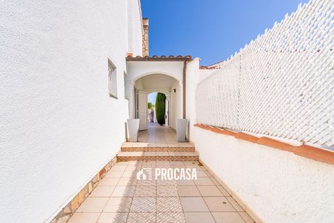 Villa i Empuriabrava, Gerona, Empuriabrava - € 1.050.000 | Ref: 3703 - foto 20