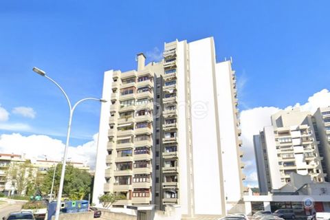 Lejlighed i Amadora, Lisbon, Amadora - € 750.000 | Ref: ZMPT575376 - foto 3