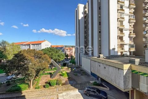 Lejlighed i Amadora, Lisbon, Amadora - € 750.000 | Ref: ZMPT575376 - foto 11