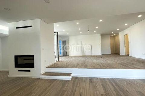 Lejlighed i Amadora, Lisbon, Amadora - € 750.000 | Ref: ZMPT575376 - foto 24