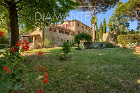 Villa in Cortona, Arezzo, Cortona - € 1.250.000 | Ref: AR7184 - foto 1