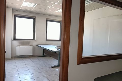 L'establiment comercial a Terni, Terni, Terni - € 3.000/mes | Ref: 49 - foto 13