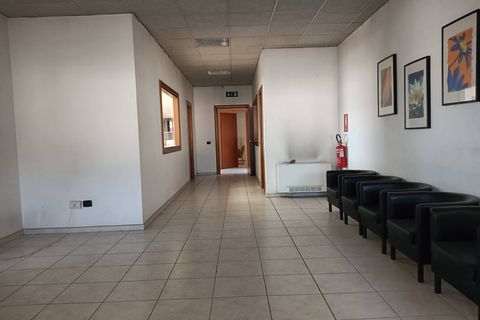 L'establiment comercial a Terni, Terni, Terni - € 3.000/mes | Ref: 49 - foto 16
