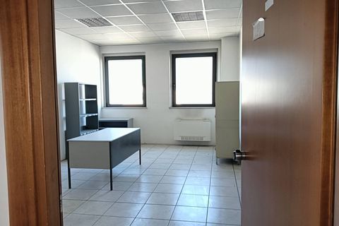 L'establiment comercial a Terni, Terni, Terni - € 3.000/mes | Ref: 49 - foto 22