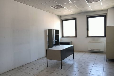 L'establiment comercial a Terni, Terni, Terni - € 3.000/mes | Ref: 49 - foto 23