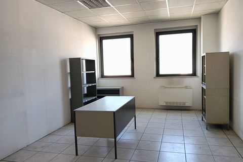 L'establiment comercial a Terni, Terni, Terni - € 3.000/mes | Ref: 49 - foto 24