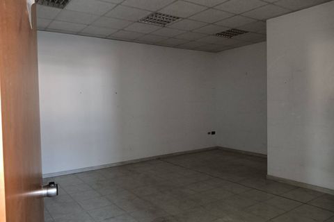 L'establiment comercial a Terni, Terni, Terni - € 3.000/mes | Ref: 49 - foto 29