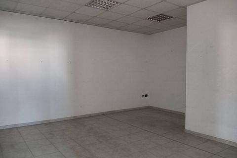 L'establiment comercial a Terni, Terni, Terni - € 3.000/mes | Ref: 49 - foto 30
