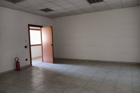 L'establiment comercial a Terni, Terni, Terni - € 3.000/mes | Ref: 49 - foto 31