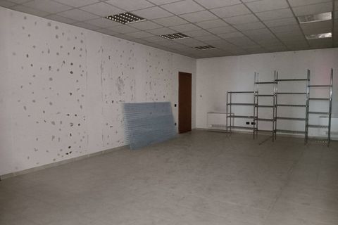 L'establiment comercial a Terni, Terni, Terni - € 3.000/mes | Ref: 49 - foto 32