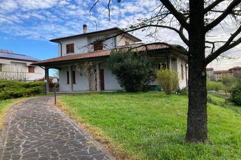 Villa i Mantua, Mantua, Mantua - € 450.000 | Ref: 1165 - foto 1