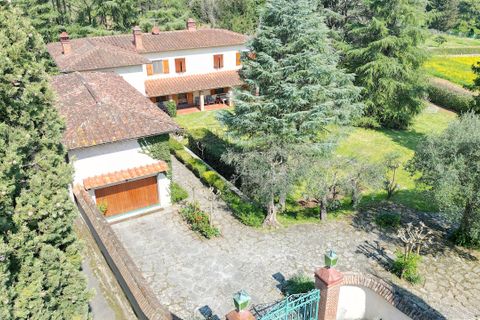Villa i Lucca, Lucca, Lucca - € 990.000 | Ref: IA02602 - foto 4