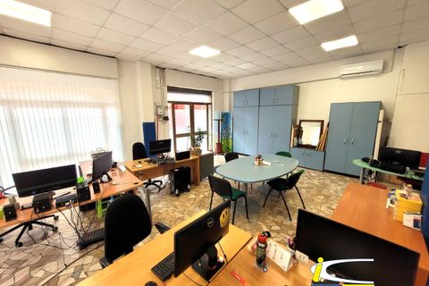 Erhvervsejendom i Ladispoli, Rome, Ladispoli - € 85.000 | Ref: HVR-120 - foto 9