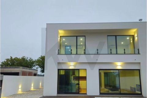 Villa i Aveiro, Aveiro, Aveiro - € 625.000 | Ref: KWPT-014824 - foto 3