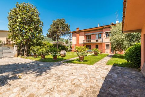 Villa en Lucca, Lucca, Lucca - € 470.000 | Ref: CBI129-1788-129928 - photo 1