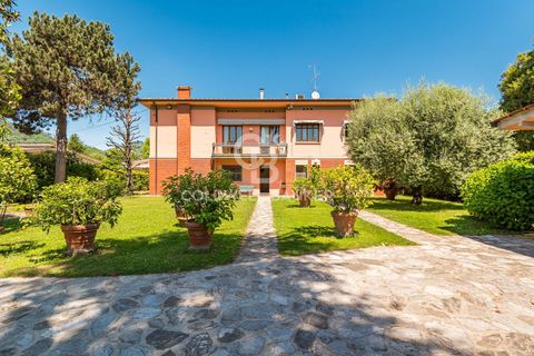 Villa en Lucca, Lucca, Lucca - € 470.000 | Ref: CBI129-1788-129928 - photo 2