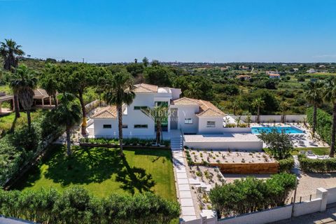 Villa i Almancil, Faro, Almancil - € 3.995.000 | Ref: LBRT327 - foto 1