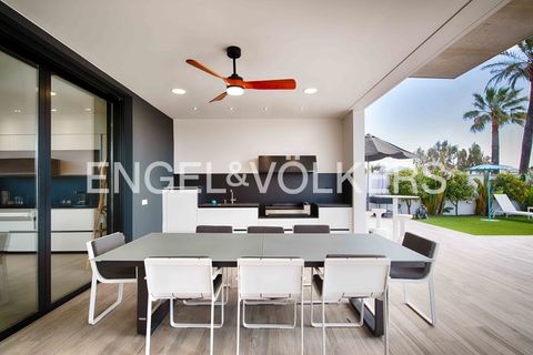Villa i Empuriabrava, Gerona, Empuriabrava - € 3.250.000 | Ref: W-02ZSIQ - foto 11