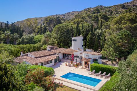 Villa a Port De Pollenca, Mallorca, Port De Pollenca - € 1.800.000 | Ref: 2228 - foto 2
